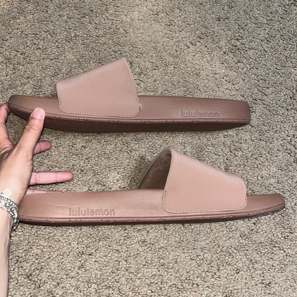 Lululemon Men’s Restfeel Slide Sandal‎ Cacao 13 main image 10